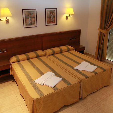 Hotel Tio Felipe Carboneras Quarto foto