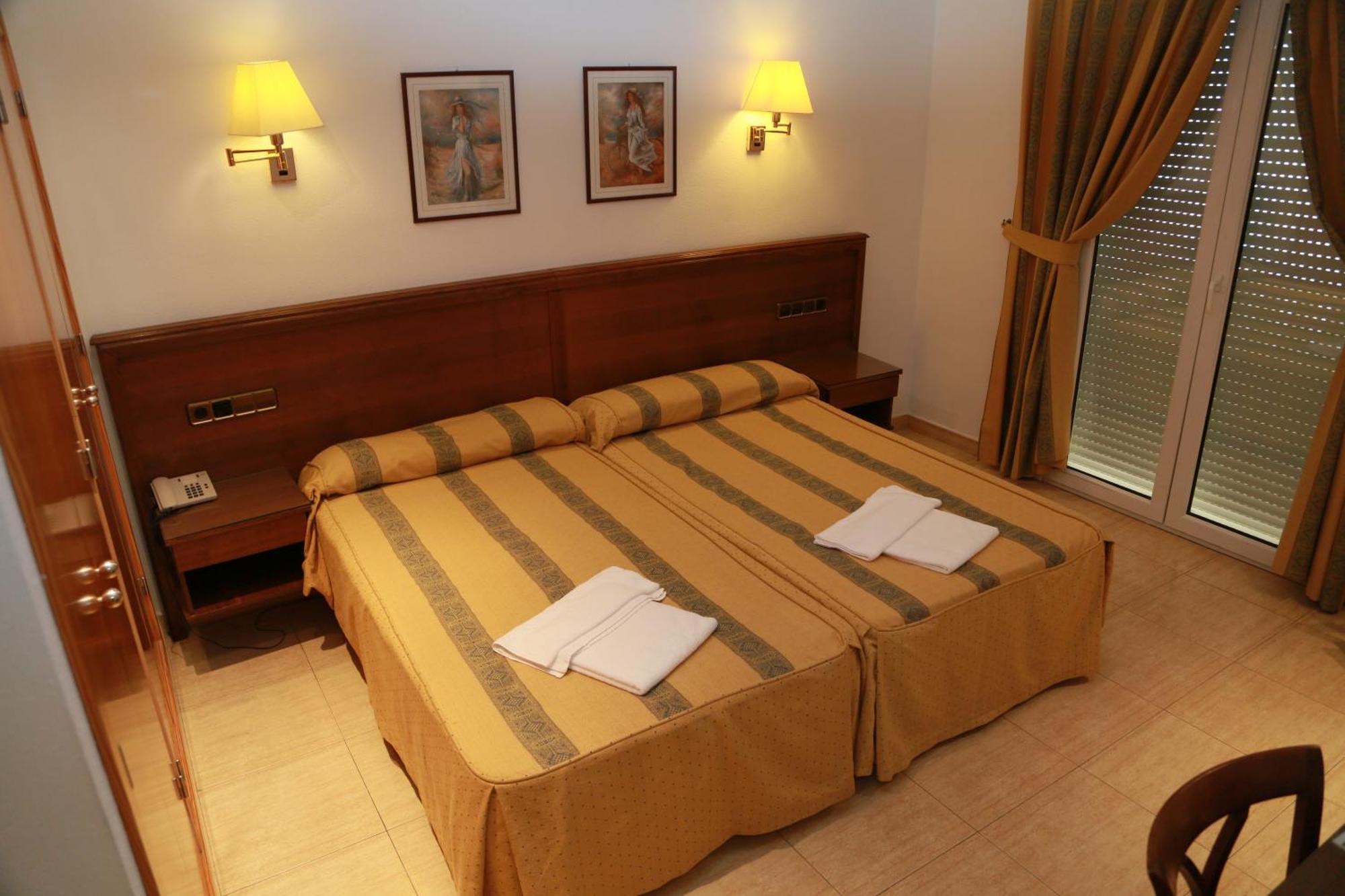 Hotel Tio Felipe Carboneras Quarto foto